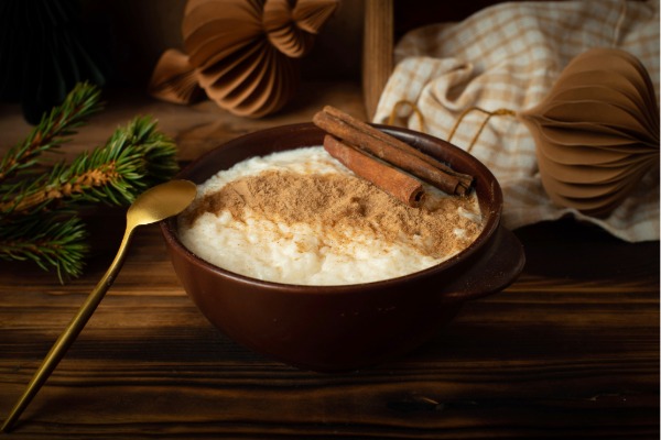 Scandinavian Christmas rice porridge served with a sprinkle of cinnamon on top.