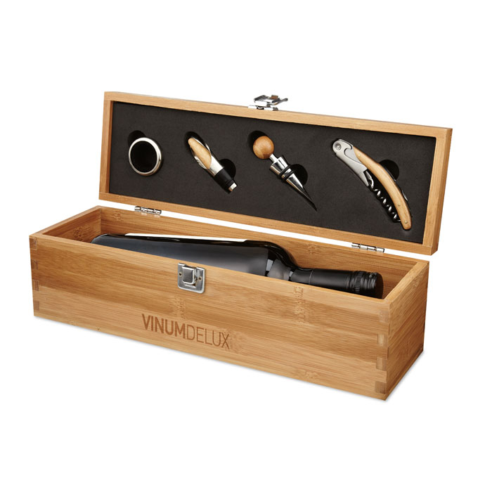 Wine Set in Engraved Bamboo Gift Box 